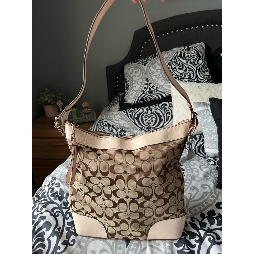 Coach shoulder bag